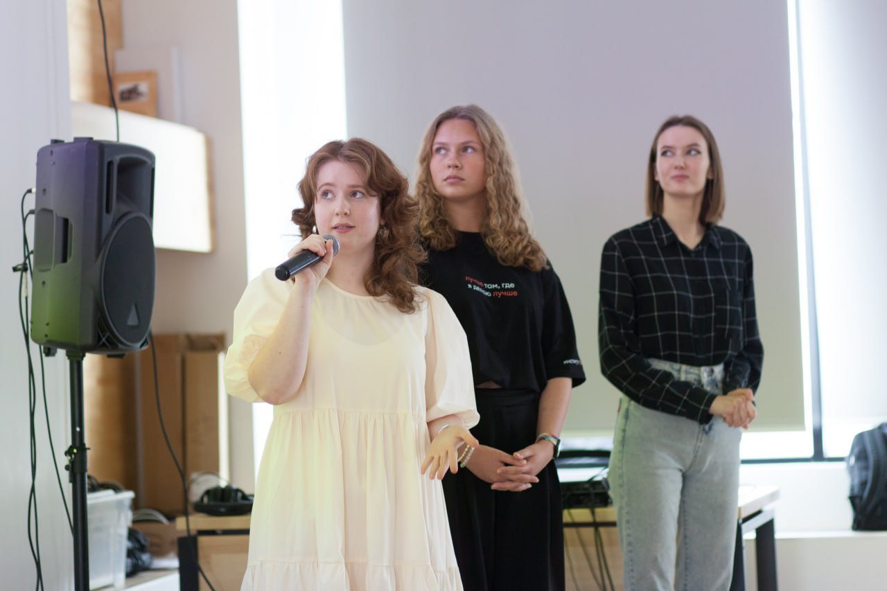 Защита летней практики маркетёров. Редизайн главной страницы Академии iSpring