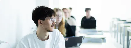 Максим Романов