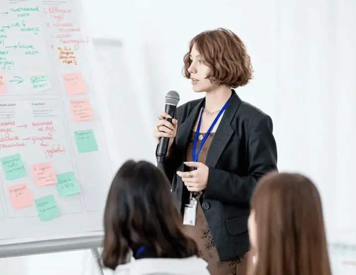 ИТ-БАЗА: погружение в маркетинг и дизайн до поступления